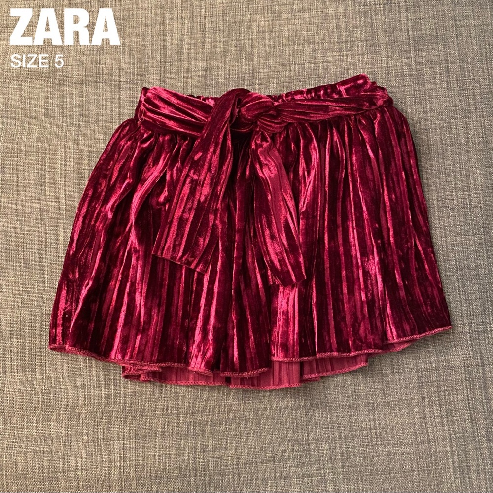Girls Skirt • Zara • Size 5